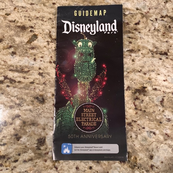 Disneyland Resort Guidemap - Picture 1 of 2